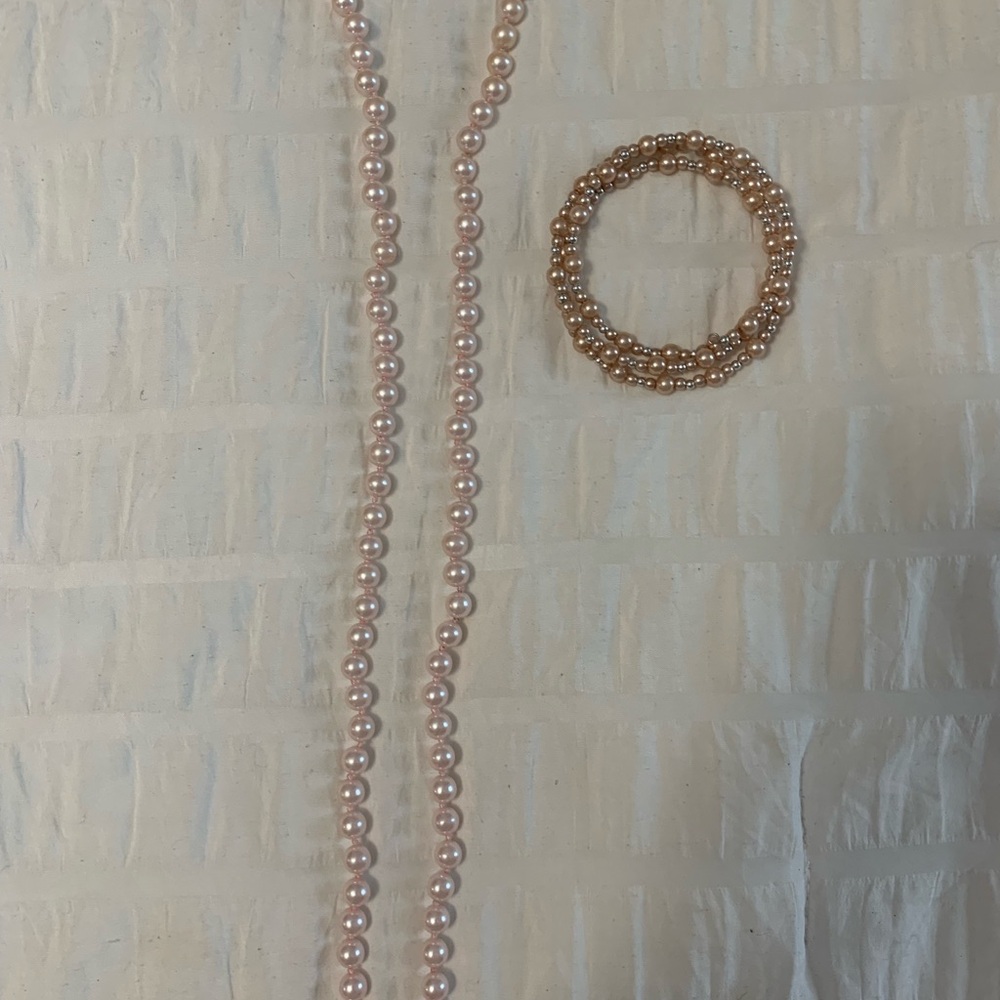 Elegant Pink Pearl Necklace and Bracelet Set - Picture 2 of 7